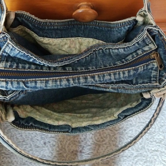 GUC Vintage Hobo - Picture 4 of 8